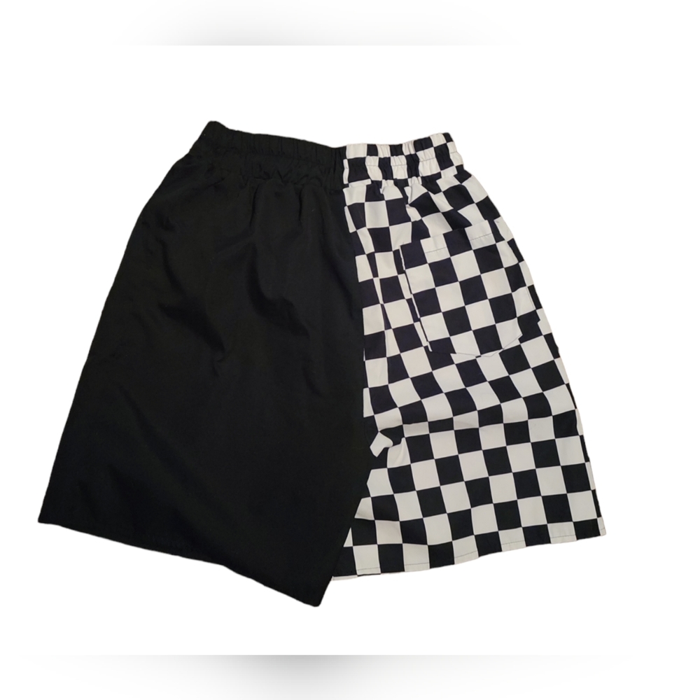 Shorts - Picture 2 of 4